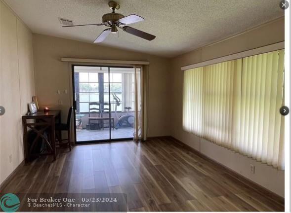 For Sale: $225,000 (2 beds, 2 baths, 1466 Square Feet)