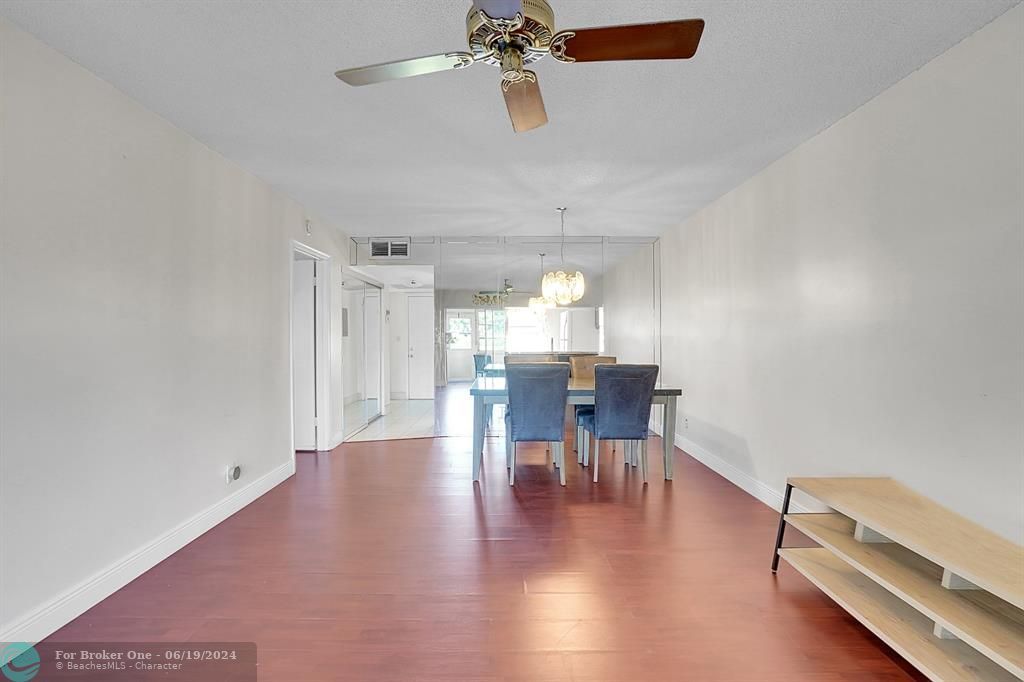 Active With Contract: $140,000 (1 beds, 1 baths, 750 Square Feet)