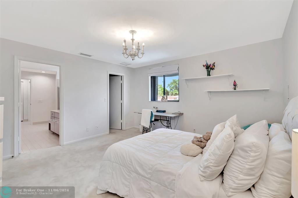 Recently Sold: $875,000 (3 beds, 2 baths, 2511 Square Feet)