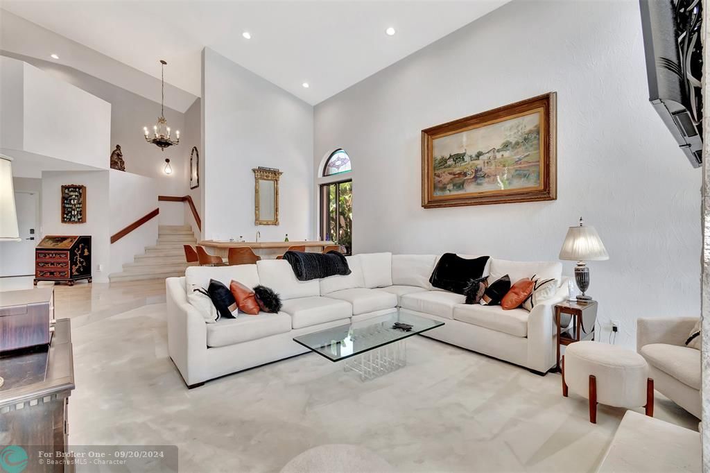 Recently Sold: $875,000 (3 beds, 2 baths, 2511 Square Feet)