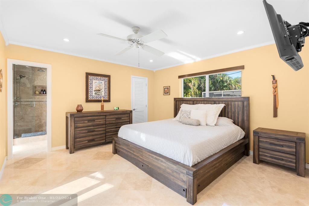 Active With Contract: $1,150,000 (3 beds, 2 baths, 1546 Square Feet)