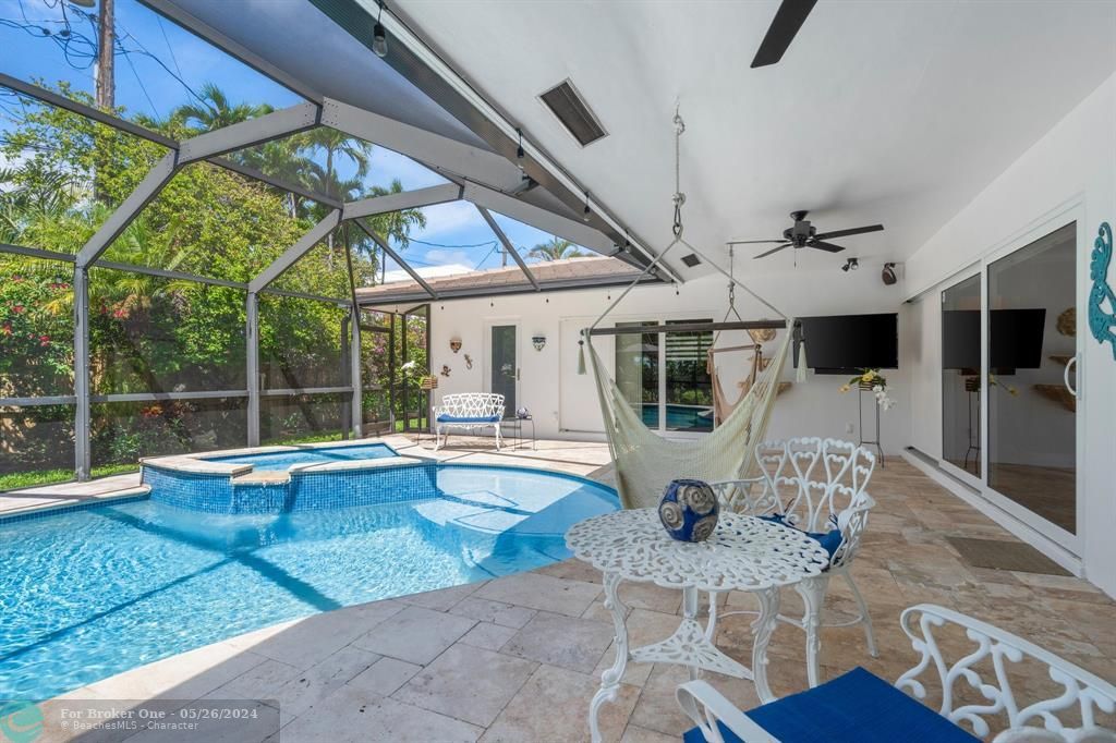 Active With Contract: $1,150,000 (3 beds, 2 baths, 1546 Square Feet)