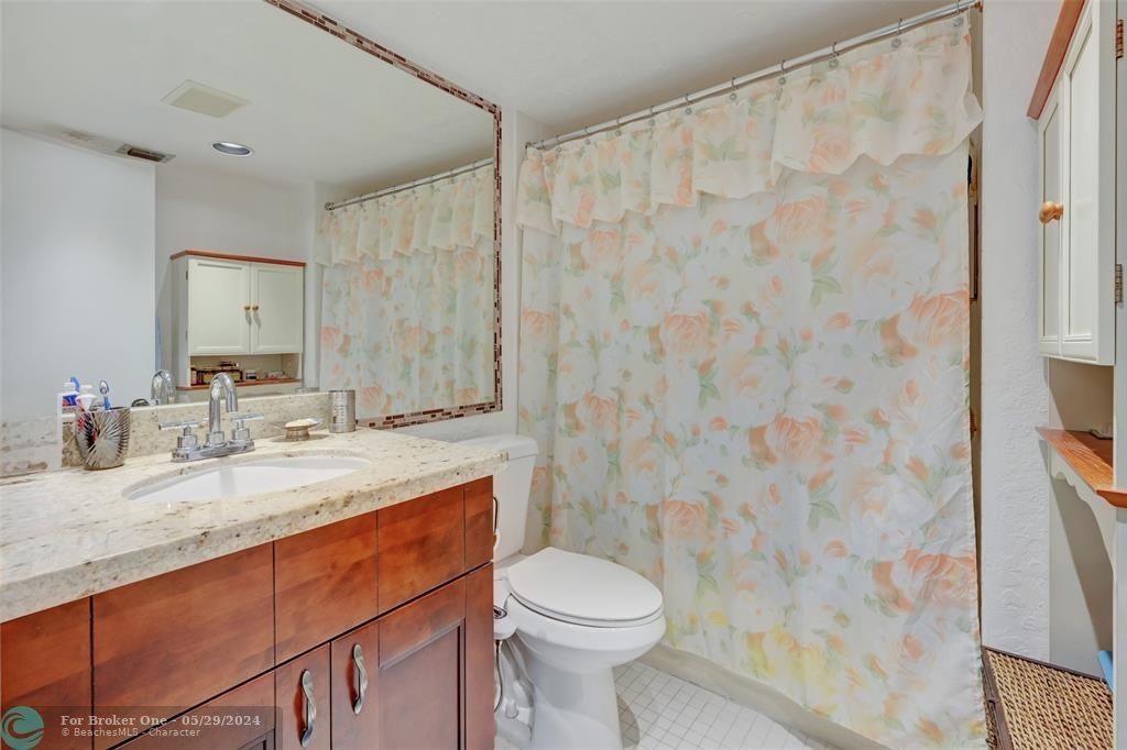 待售: $229,999 (2 贝兹, 2 浴室, 1225 平方英尺)
