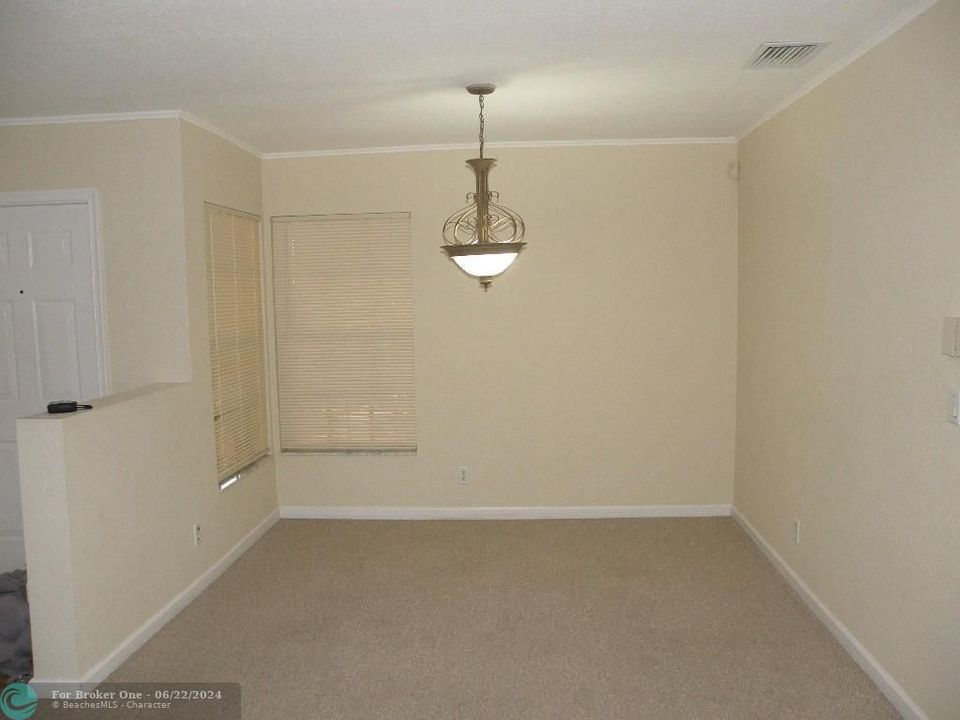 For Rent: $3,500 (4 beds, 2 baths, 2208 Square Feet)
