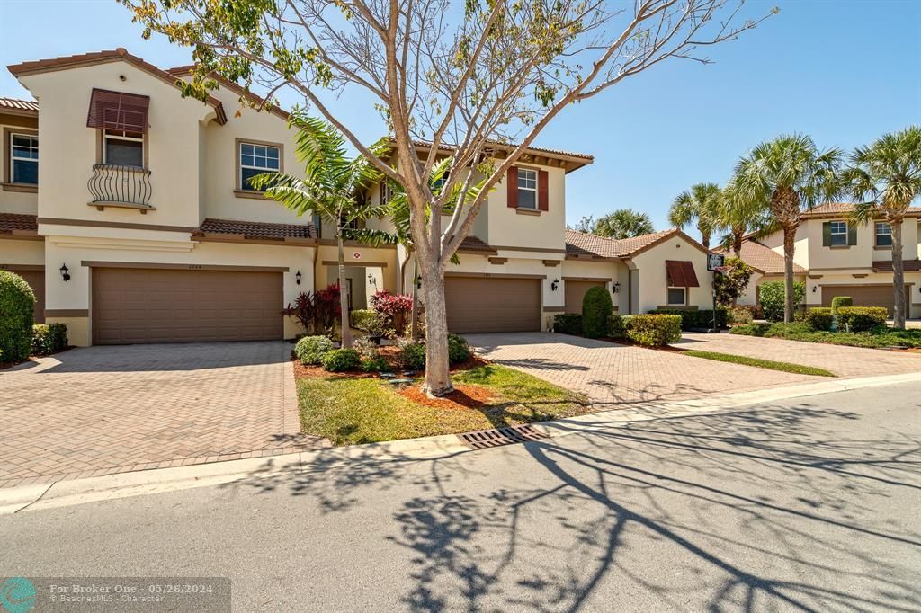 Active With Contract: $634,900 (4 beds, 2 baths, 2449 Square Feet)