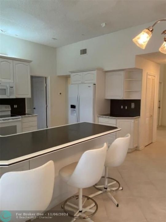 Active With Contract: $4,600 (4 beds, 2 baths, 2328 Square Feet)