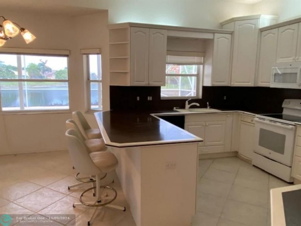 Active With Contract: $4,600 (4 beds, 2 baths, 2328 Square Feet)