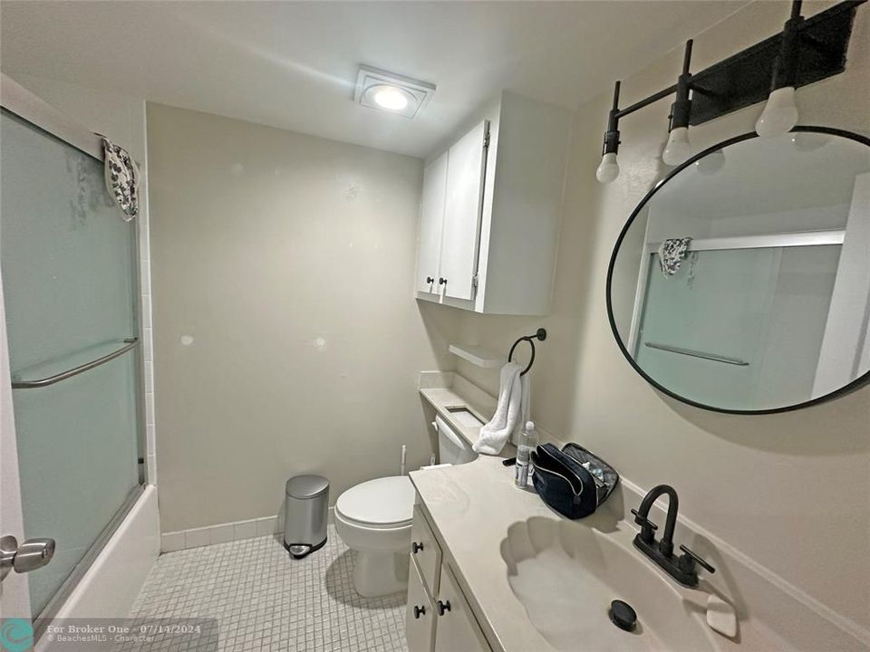 В аренду: $2,100 (1 спален, 1 ванн, 815 Квадратных фут)
