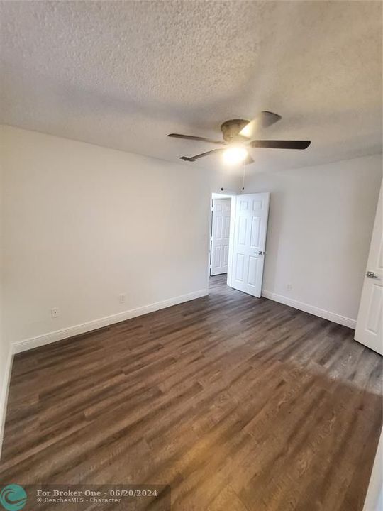 Recently Sold: $2,400 (2 beds, 2 baths, 900 Square Feet)