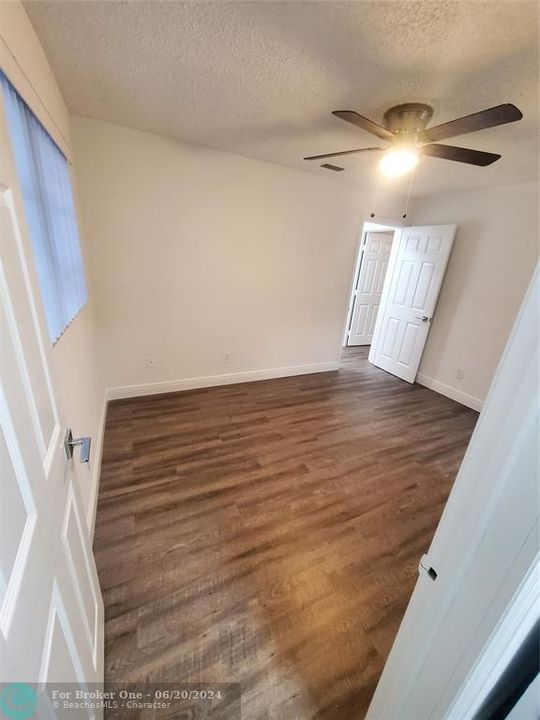 Recently Sold: $2,400 (2 beds, 2 baths, 900 Square Feet)