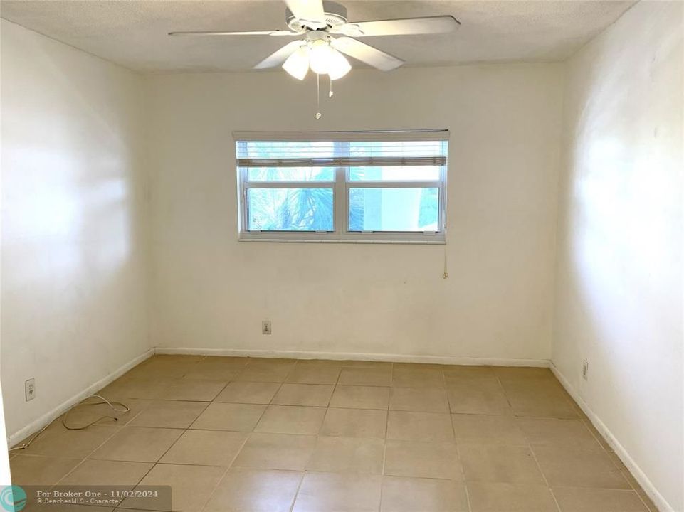 For Rent: $1,600 (1 beds, 1 baths, 850 Square Feet)