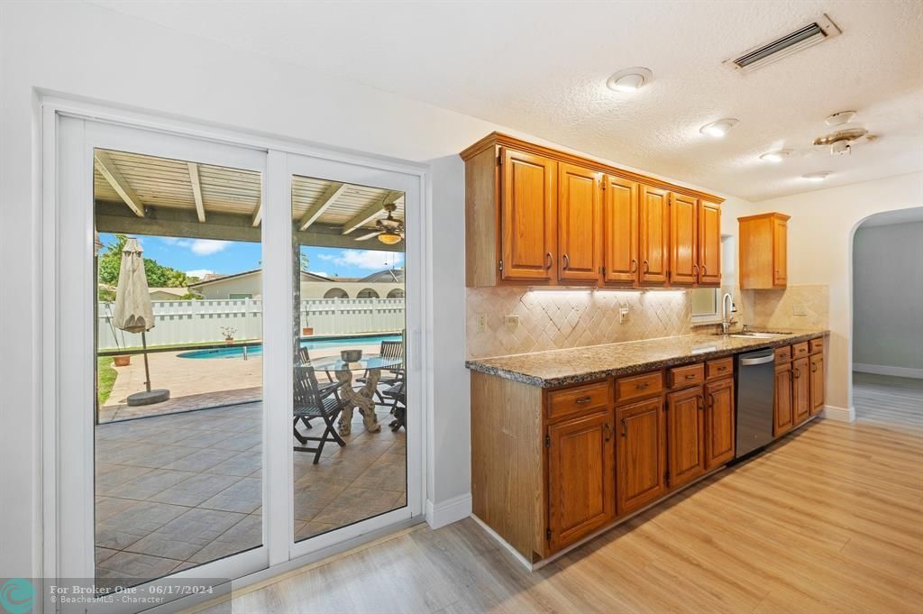 Active With Contract: $690,000 (4 beds, 2 baths, 2270 Square Feet)