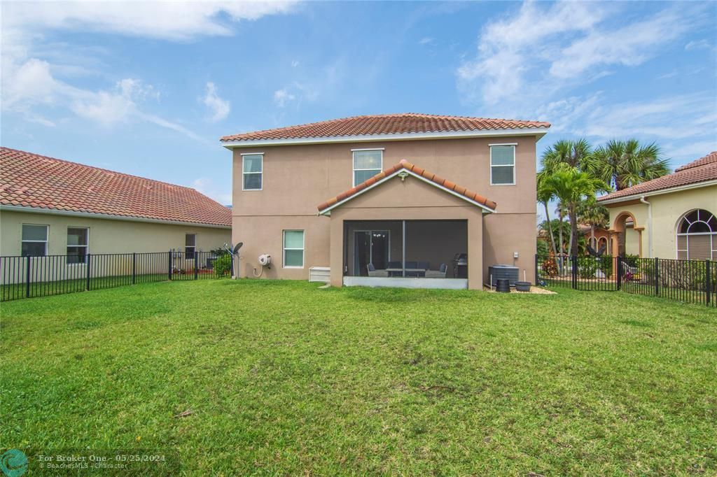 For Sale: $479,000 (4 beds, 2 baths, 2566 Square Feet)