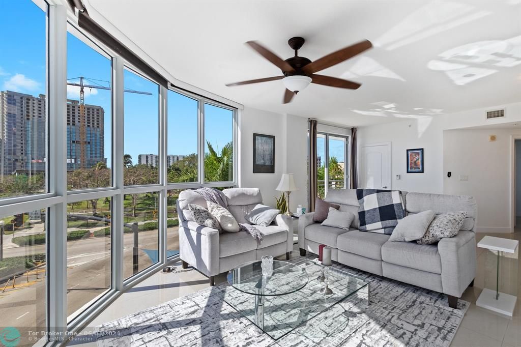 Active With Contract: $449,944 (3 beds, 2 baths, 1480 Square Feet)