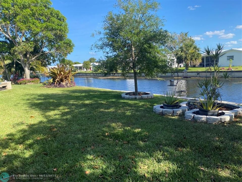 Active With Contract: $399,800 (3 beds, 2 baths, 1660 Square Feet)