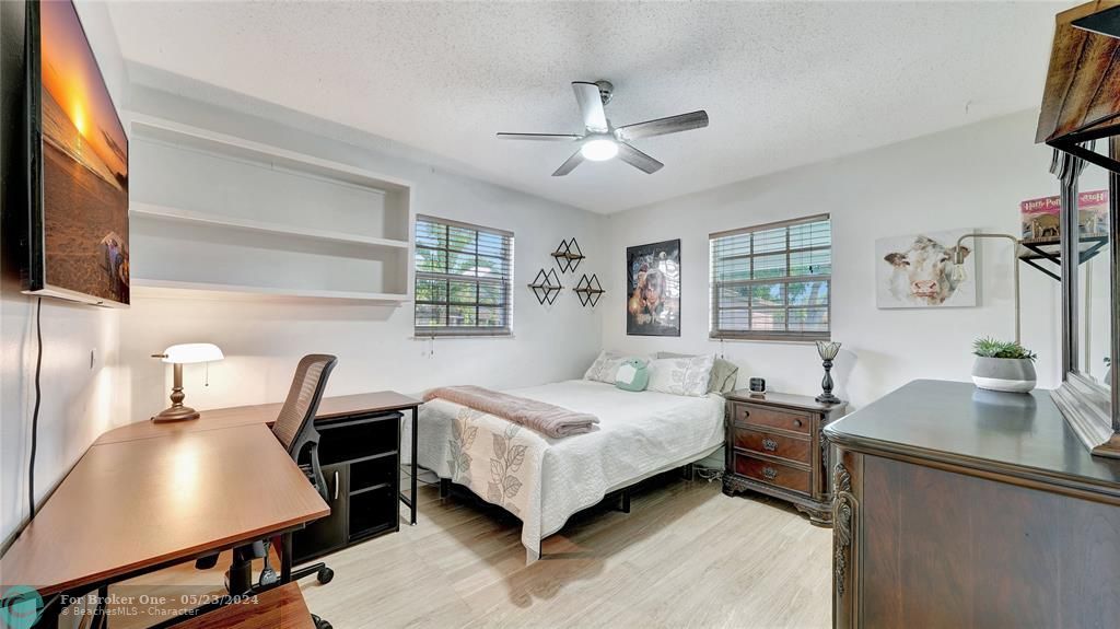 Active With Contract: $500,000 (4 beds, 2 baths, 1418 Square Feet)