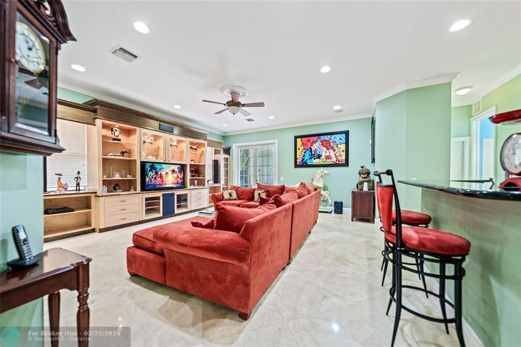 For Sale: $1,950,000 (5 beds, 4 baths, 3130 Square Feet)