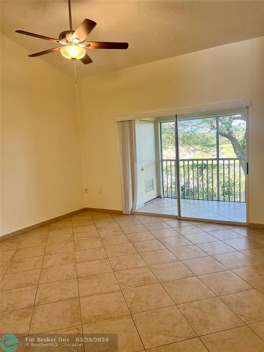 For Rent: $2,300 (2 beds, 2 baths, 1120 Square Feet)