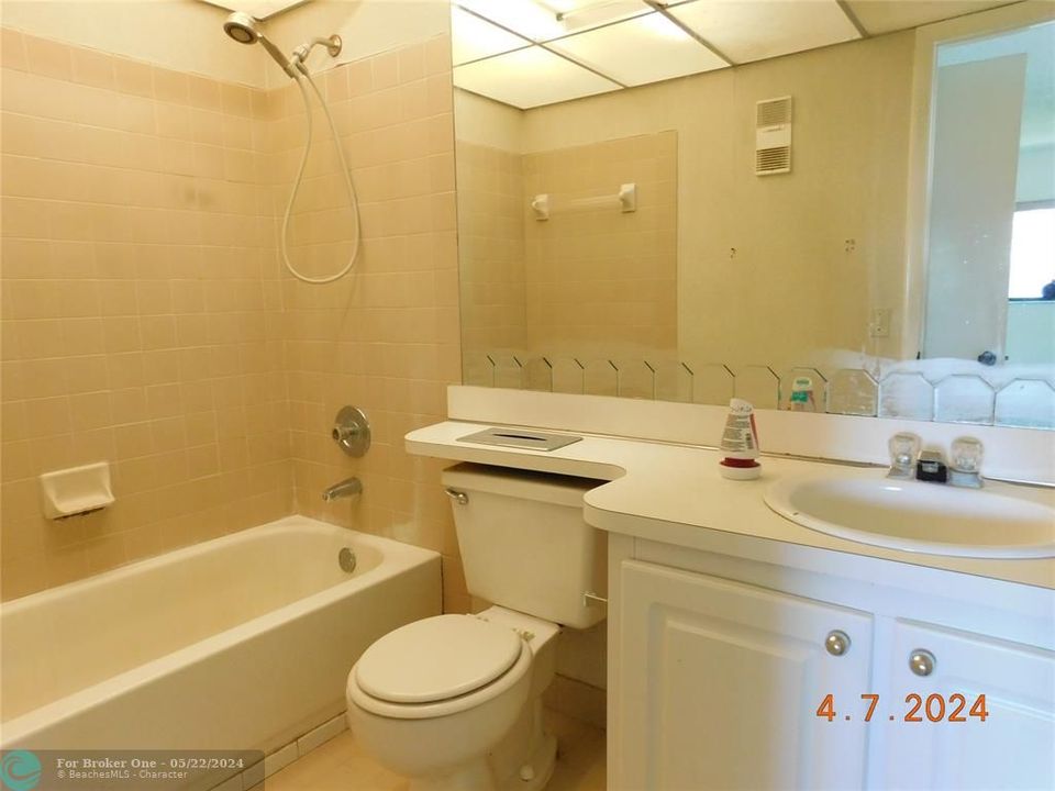 待售: $234,900 (2 贝兹, 2 浴室, 907 平方英尺)
