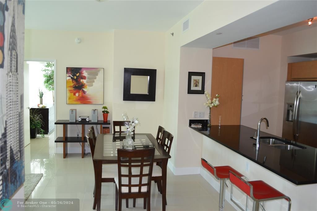 Active With Contract: $4,300 (2 beds, 2 baths, 1289 Square Feet)
