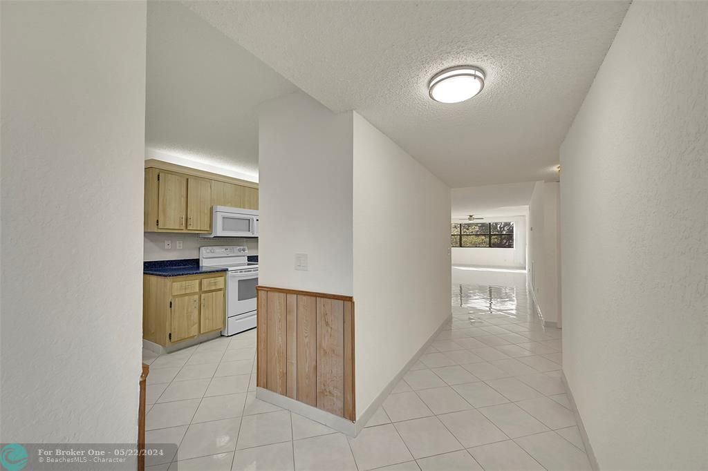 For Sale: $204,598 (2 beds, 2 baths, 1418 Square Feet)