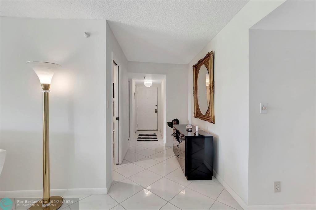 Active With Contract: $429,900 (3 beds, 2 baths, 1715 Square Feet)