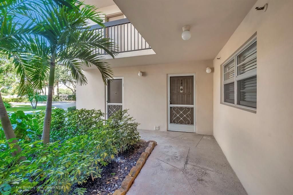 Active With Contract: $429,900 (3 beds, 2 baths, 1715 Square Feet)