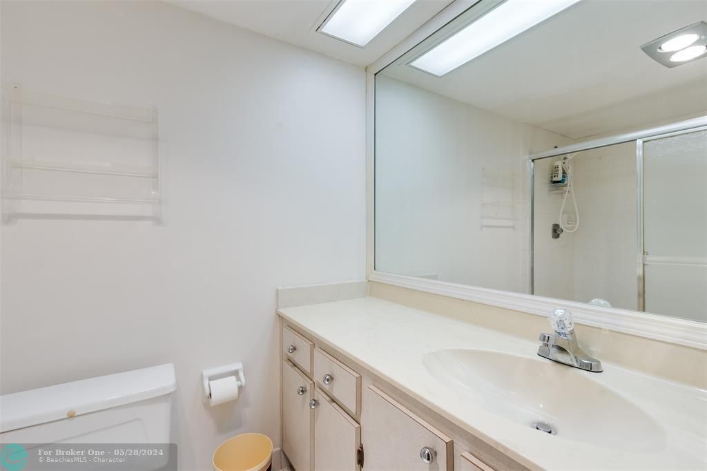 待售: $265,000 (2 贝兹, 2 浴室, 1260 平方英尺)