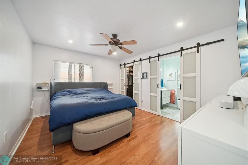 Active With Contract: $459,500 (3 beds, 2 baths, 1360 Square Feet)