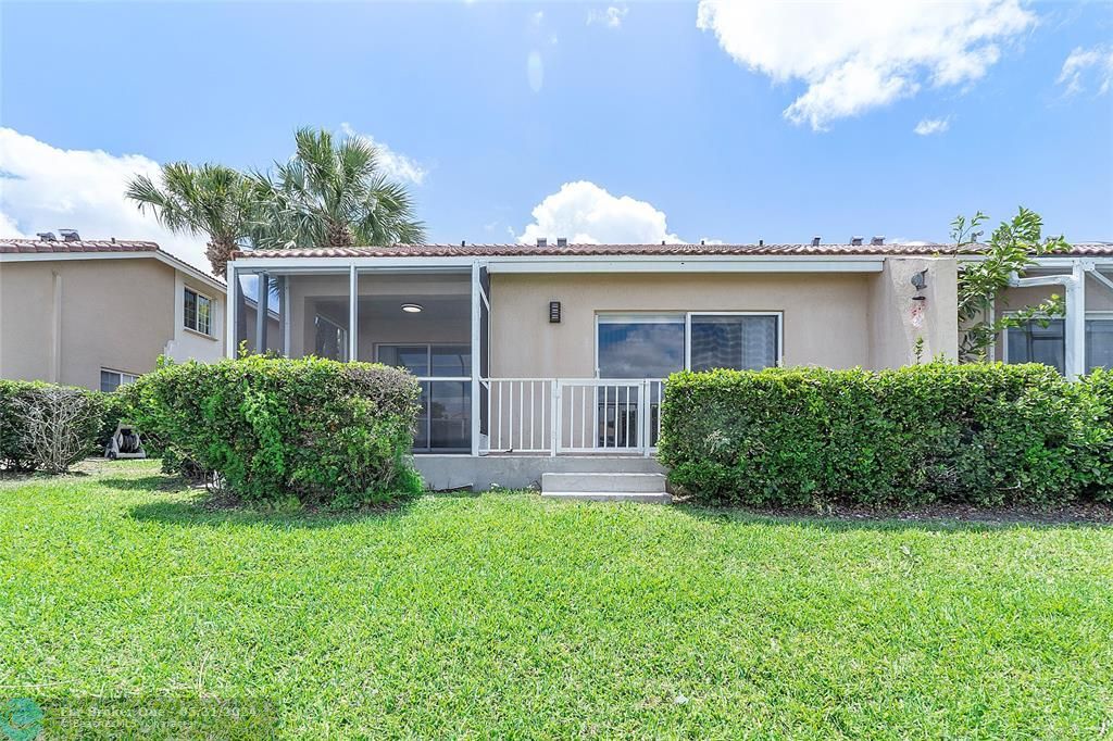 For Sale: $675,000 (4 beds, 2 baths, 2006 Square Feet)