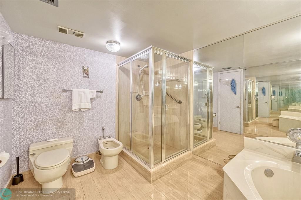 En Venta: $450,000 (2 camas, 2 baños, 1619 Pies cuadrados)
