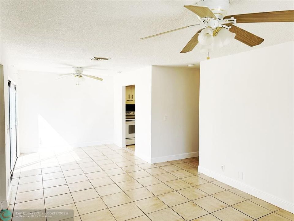 Active With Contract: $184,000 (3 beds, 2 baths, 1080 Square Feet)