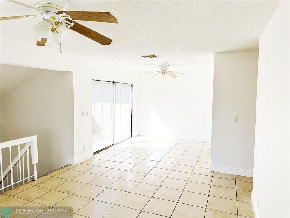 Active With Contract: $184,000 (3 beds, 2 baths, 1080 Square Feet)