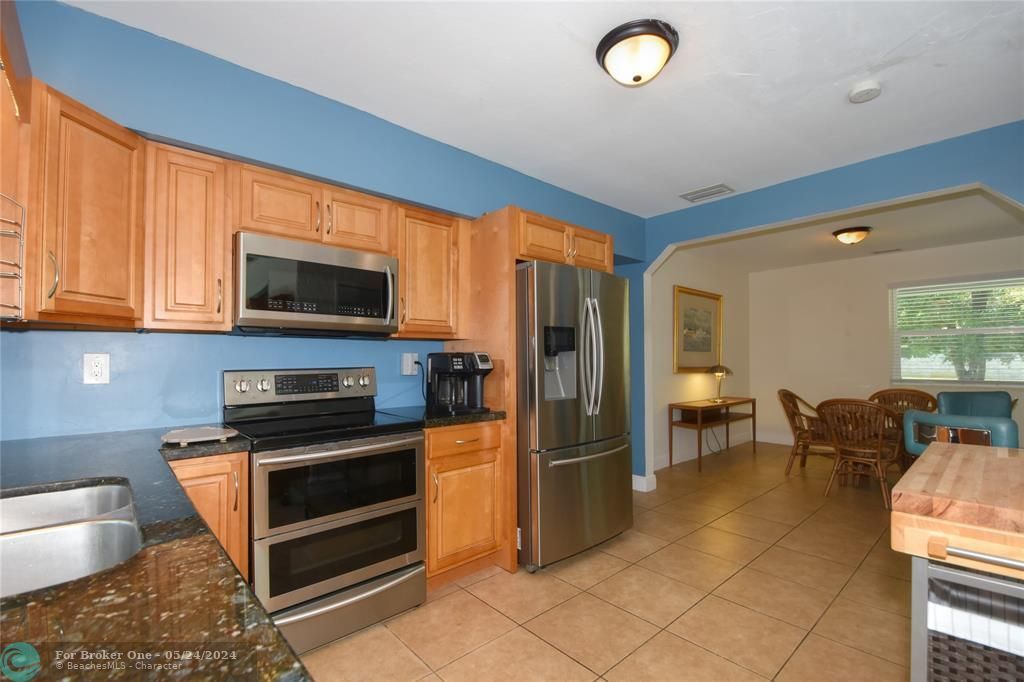 For Sale: $629,000 (3 beds, 2 baths, 1655 Square Feet)