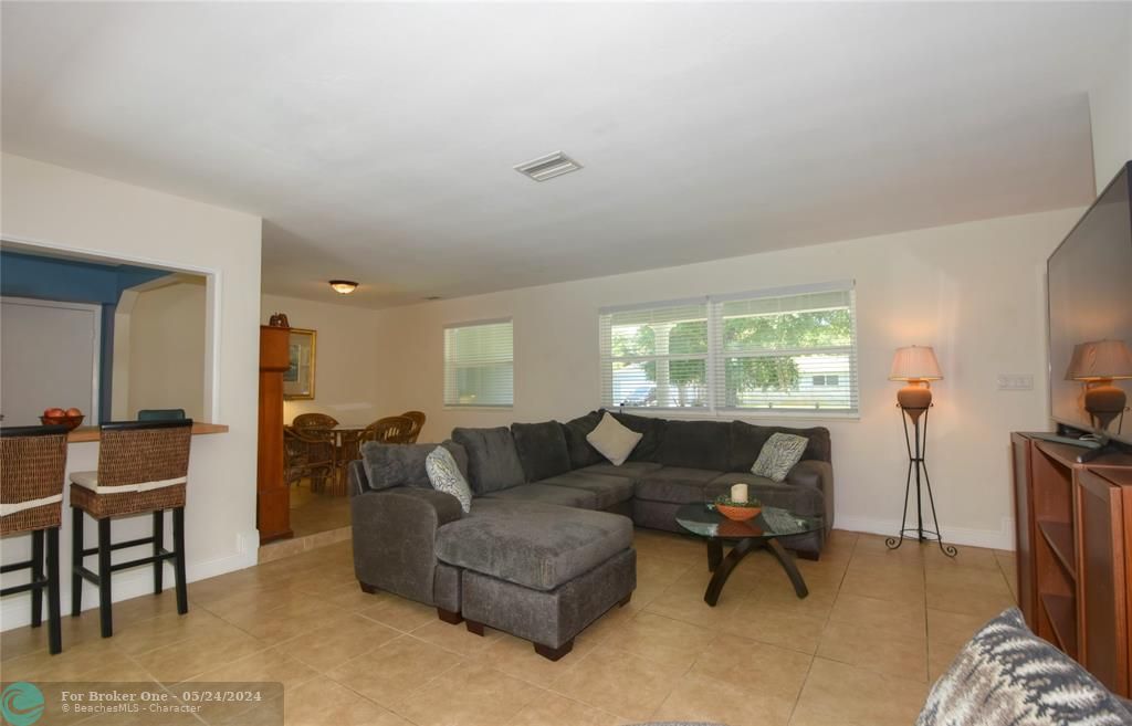 For Sale: $629,000 (3 beds, 2 baths, 1655 Square Feet)