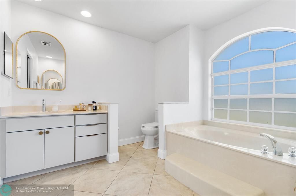 待售: $395,000 (3 贝兹, 2 浴室, 1633 平方英尺)
