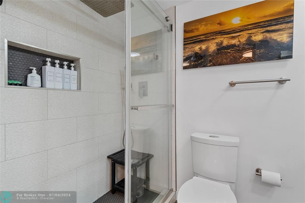 待售: $400,000 (1 贝兹, 1 浴室, 800 平方英尺)