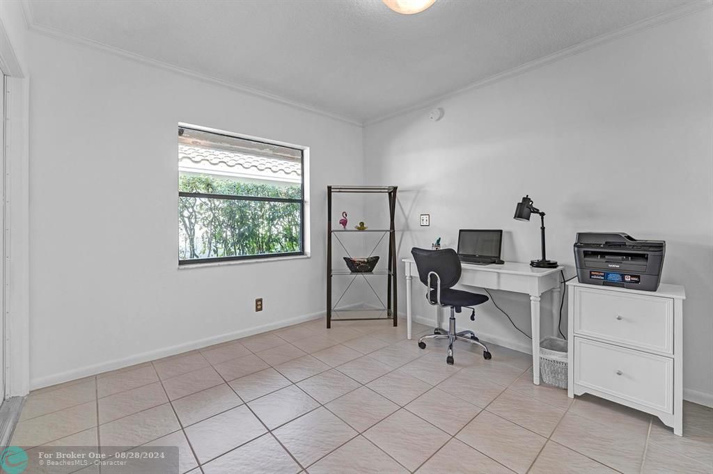 Active With Contract: $3,400 (3 beds, 2 baths, 1647 Square Feet)