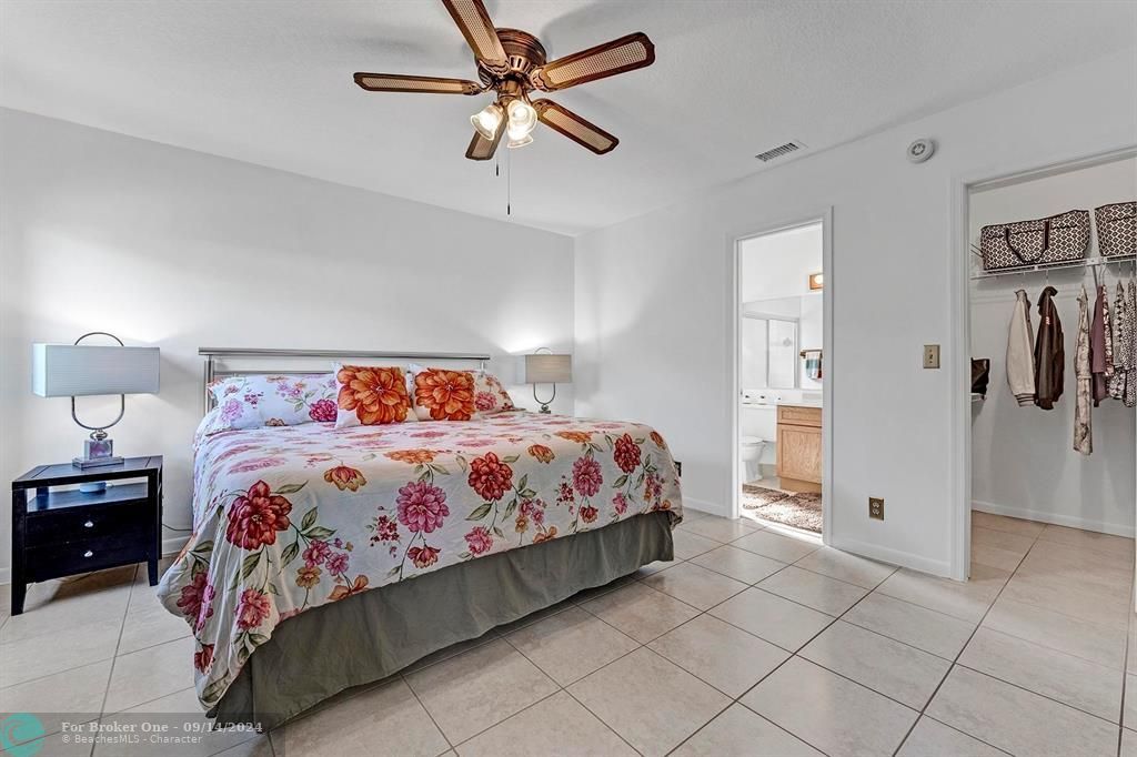 Active With Contract: $3,400 (3 beds, 2 baths, 1647 Square Feet)