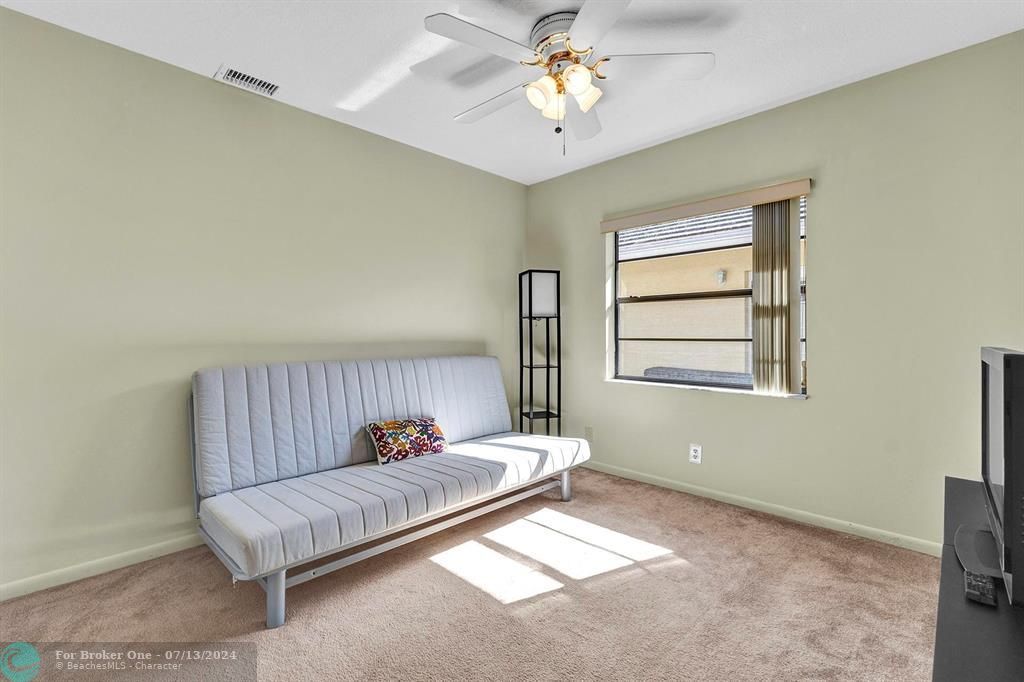 Active With Contract: $3,400 (3 beds, 2 baths, 1647 Square Feet)