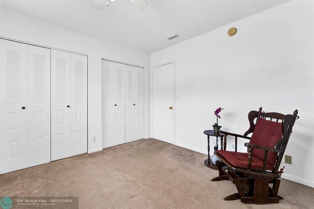 Active With Contract: $3,400 (3 beds, 2 baths, 1647 Square Feet)