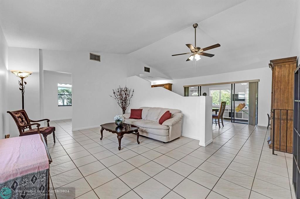 Active With Contract: $3,400 (3 beds, 2 baths, 1647 Square Feet)