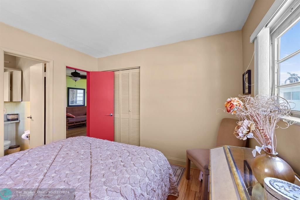 For Sale: $214,000 (2 beds, 1 baths, 600 Square Feet)