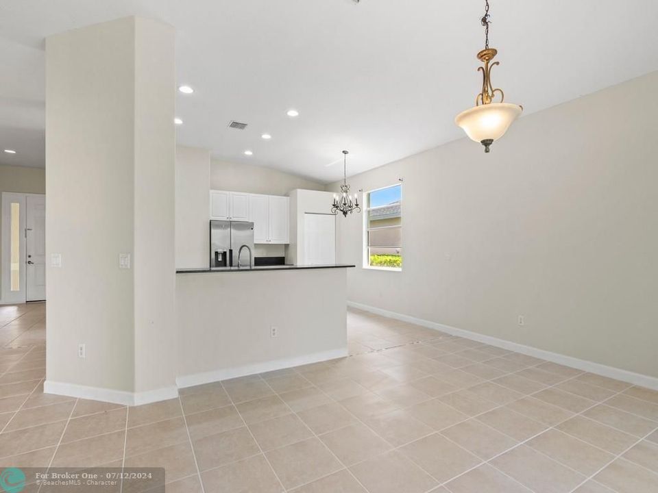 For Sale: $400,000 (4 beds, 2 baths, 2035 Square Feet)