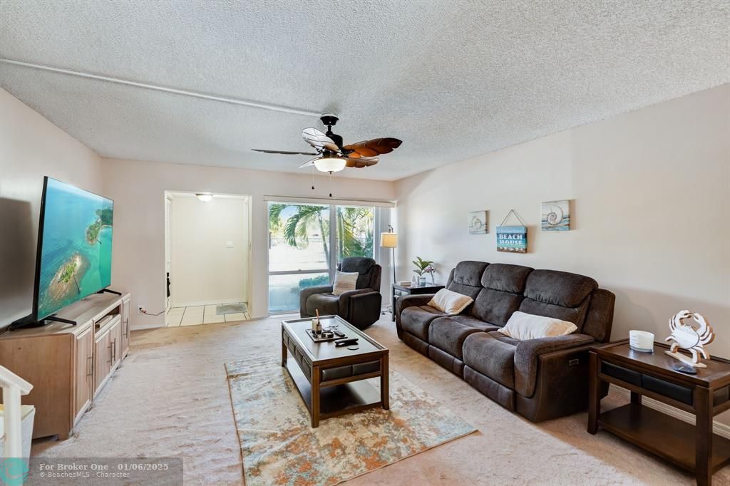 For Sale: $485,000 (2 beds, 2 baths, 1500 Square Feet)