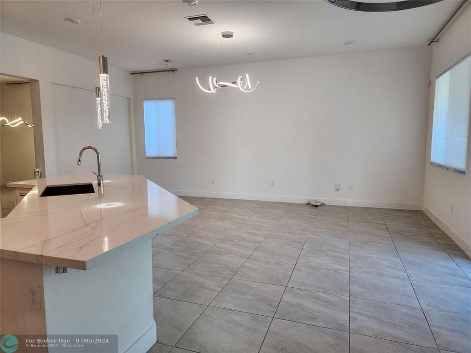 Active With Contract: $5,500 (4 beds, 3 baths, 4756 Square Feet)