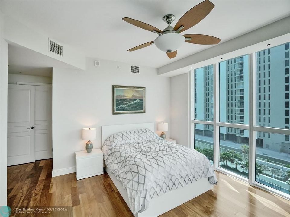 For Sale: $1,679,000 (2 beds, 2 baths, 2561 Square Feet)