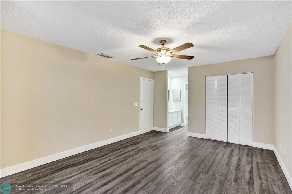 Active With Contract: $2,700 (3 beds, 2 baths, 1498 Square Feet)