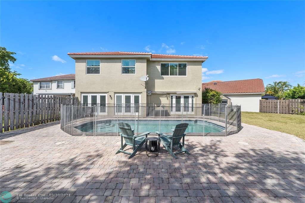 Active With Contract: $645,000 (4 beds, 2 baths, 2677 Square Feet)
