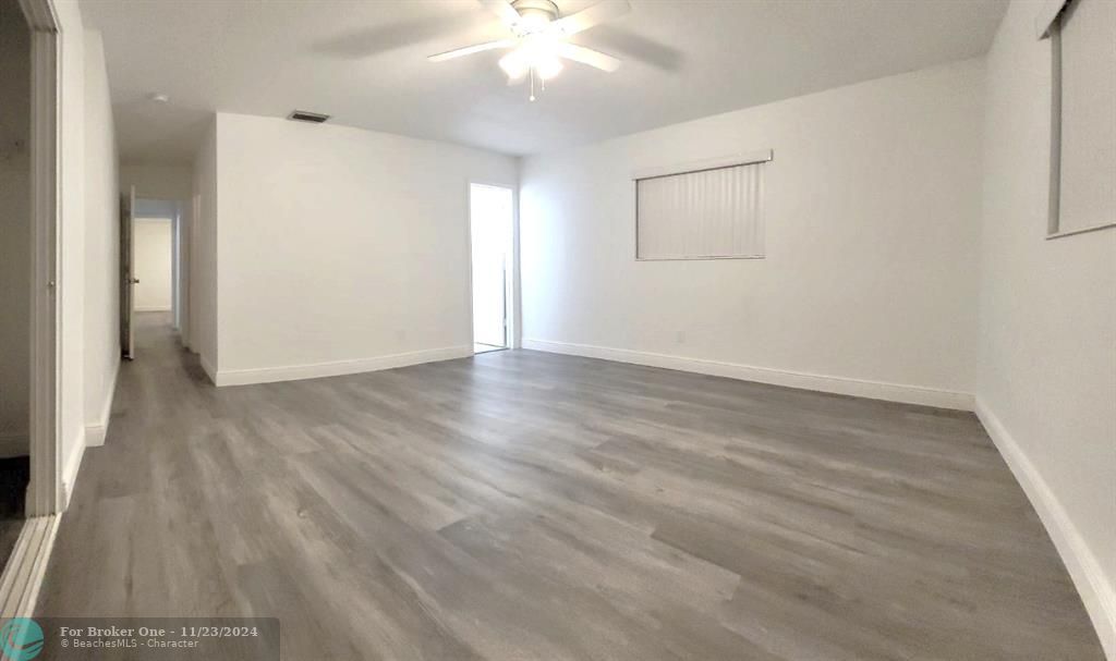 For Sale: $378,900 (2 beds, 2 baths, 1617 Square Feet)